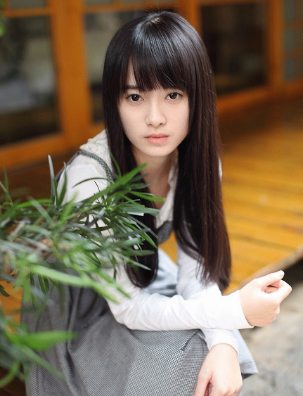 鞠婧祎个人资料及相片写真集图片展示