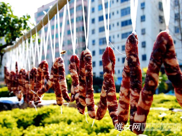腊肉飘香：每年冬至前后，家家必做腊味