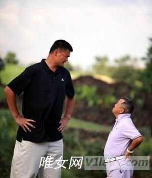 中国成年男性和女性的平均身高是多少?